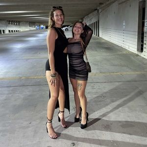 Short long sleeve black dress